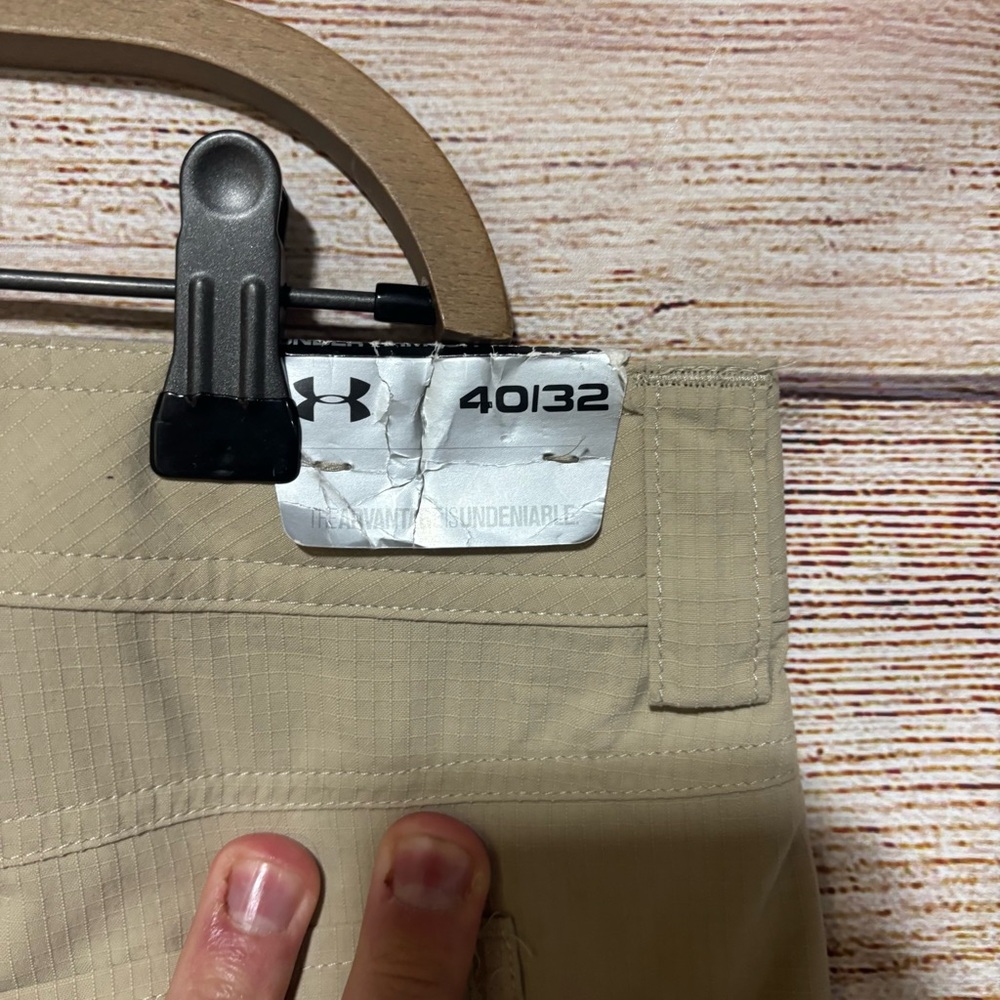 Under Armour Men’s Khaki‎ Cargo Zip-Off Pants - Picture 7 of 12